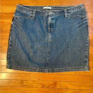 Tommy Hilfiger denim skirt